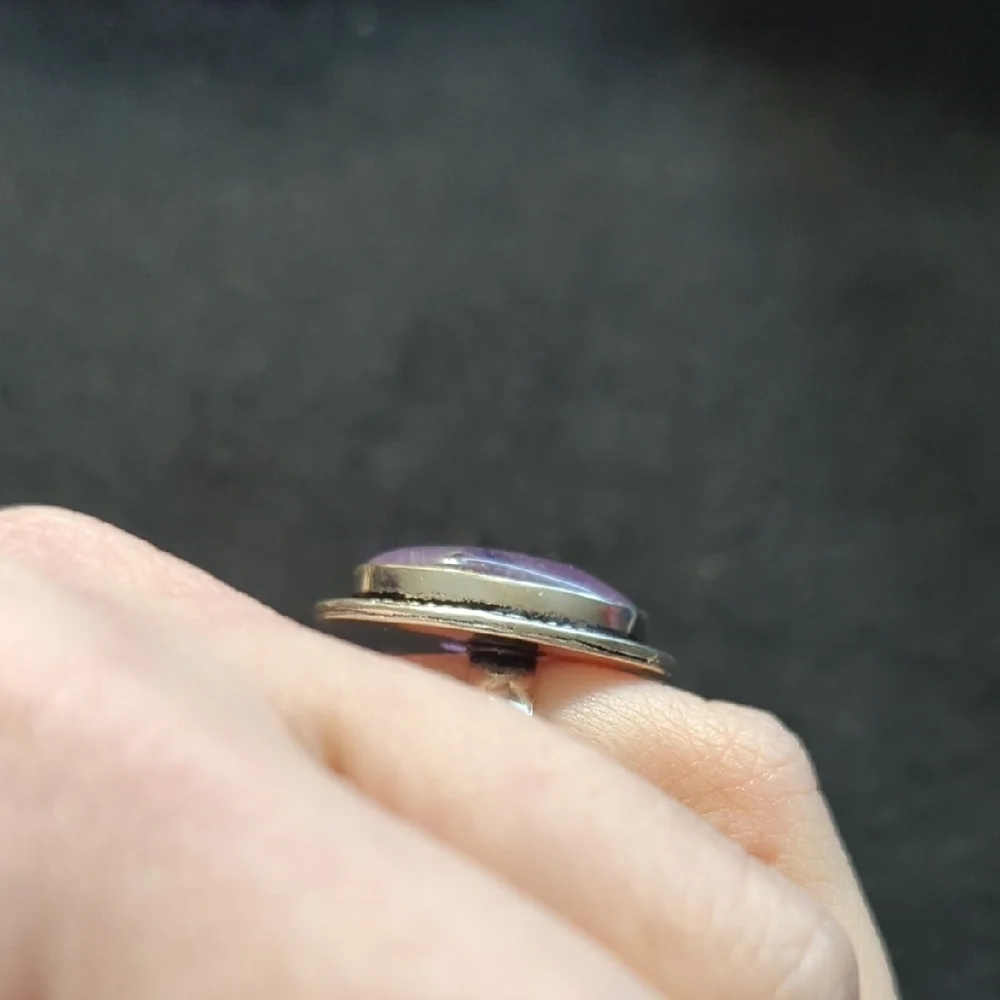 Silver Plated Purple Amethyst Gemstone Oval Statement Ring - Size 7.75